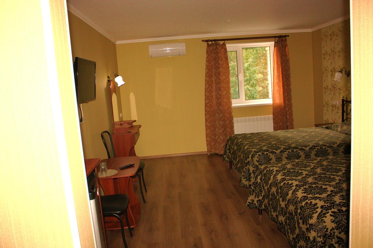 Hotel Gostynnyi Dvir 布恰 客房 照片